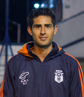 Entrenador de escuela de fútbol B y D en Quito